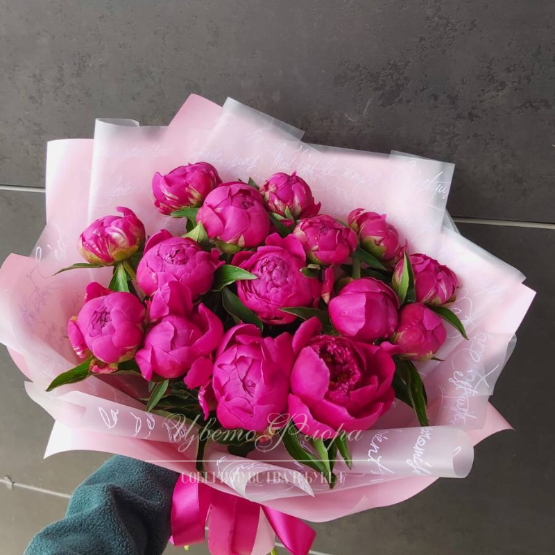 Букет с розовыми пионами 15шт 