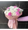 Сборный букет из диантуса и кустовой хризантемы