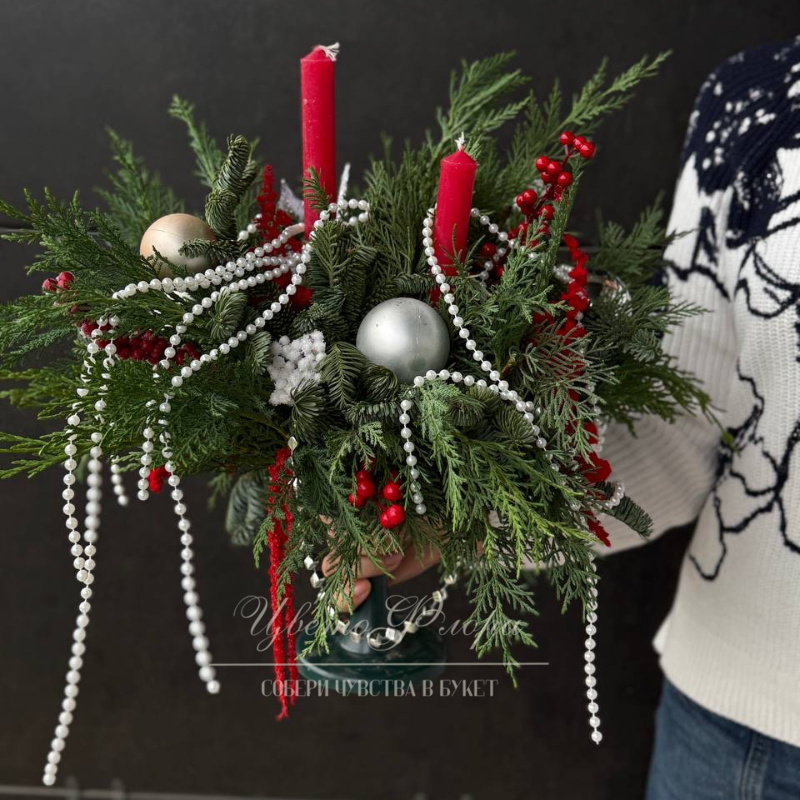 Новогодняя композиция свечами 